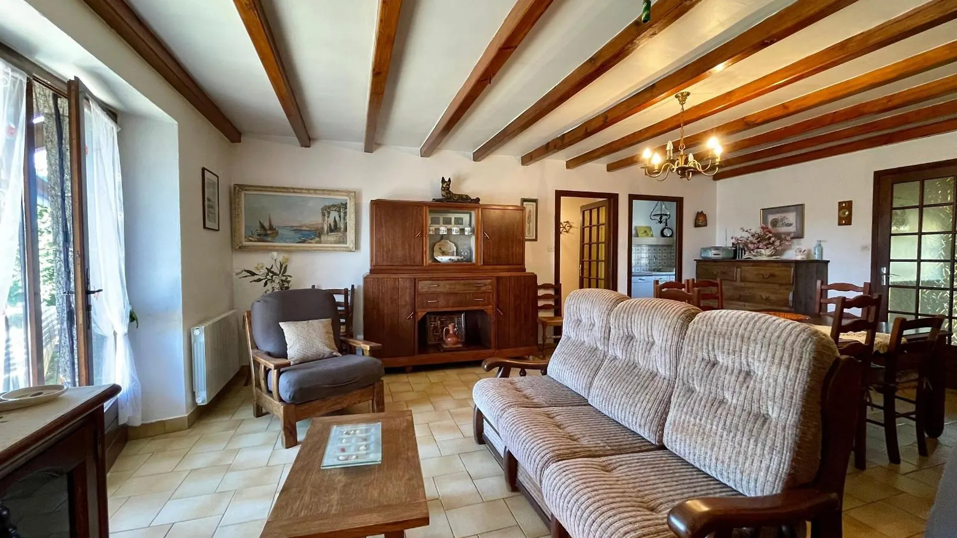 Holiday home Gite Familial Avec Terrasses, Cheminee Et Equipements Bebe A Chateau-La-Ville, Pres De L'Allier - Fr-1-582-211 Saint-Haon